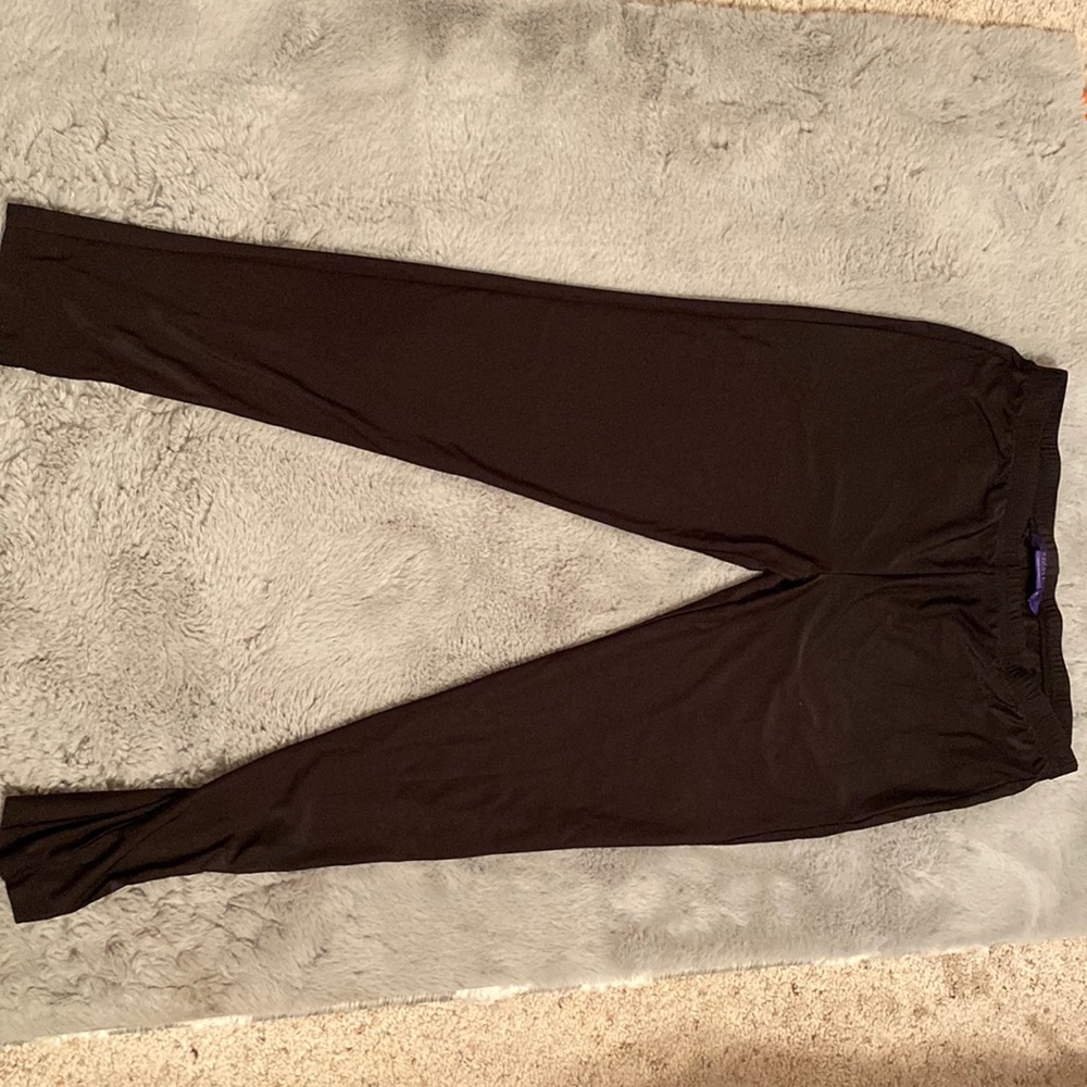 Black leggings